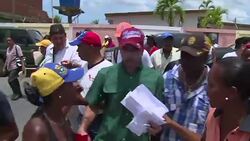 CLEAN : Venezuelans have to show they want change: Capriles News Clip