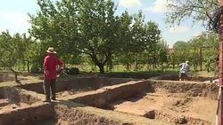 CLEAN : Poor Hungary town eyes riches of Suleiman the Magnificent News Clip