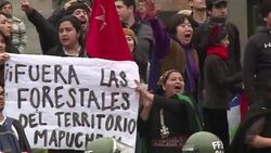 CLEAN : Clashes in Santiago over indigenous conflict in South Chile News Clip