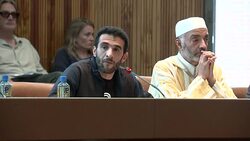 Anger as people are locked out of Kensington & Chelsea council meeting News Clip