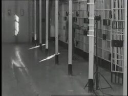 Tom Mooney walks out of prison after being pardoned. News Clip