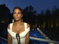 EVENT CAPSULE CHRYON: Tiffany & Co. And Frank Gehry Debut The Gehry Watercolor Collection For Tiffany & Co., Los Angeles, CA, United States, 08/18/11 Stock Footage