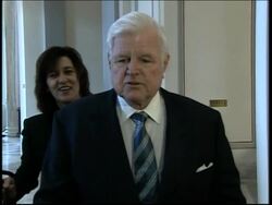 Sen. Ted Kennedy (D-Massachusetts), who underwent treatment for a brain tumor, returns to the U.S. Senate for a lame-duck session of Congress. Instructional Video