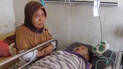 Injured in hospital after Java quake kills two Instructional Video