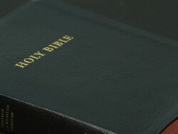 HD Swearing on the Bible Close-up (4:2:2@100 Mb/s) Stock Footage