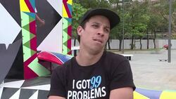 VOICED : Controversia entre skaters ante el desafio olimpico News Clip