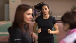 Yelena Isinbayeva Warming Up News Clip
