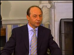 Romanian president meets Bush at White House Instructional Video