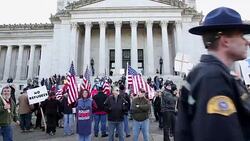 CLEAN : Anti and pro refugee protesters in Washington state News Clip