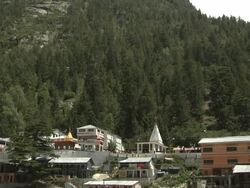 Tilt down gangotri village uttarakhand Stock Footage