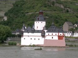 WS View of Pfalzgrafenstein Castle near village Kaub / Rhine-Valley,  Rhineland-Palatinate, Germany Stock Footage