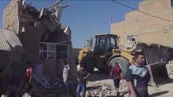 CLEAN : Iraqis gather at Shiite mosque News Clip