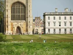 MS Shot of rear of Kings College with punters on River Cam / Cambridge, Cambridgeshire, United Kingdom Stock Footage