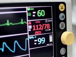 Vital signs monitor Stock Footage