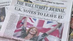 CLEAN : US newspaper headlines about Brexit News Clip