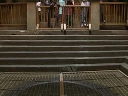 Tilt up adalaj stepwell ahemdabad gujarat Stock Footage