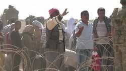 CLEAN : Thousands flee as IS fighters close in on Turkish Syria border News Clip