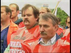 GERMANY: PUBLIC SERVICE WORKERS STRIKE HITS MAJOR CITIES Instructional Video