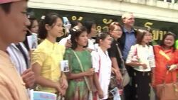 CLEAN : Thai court dismisses case against British rights activist News Clip
