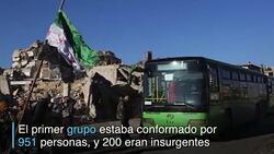 CLEAN : Los primeros evacuados de Alepo llegan a territorios rebeldes News Clip