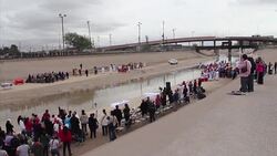 CLEAN : Mass held on the Mexico US border amid fear of a Trump win News Clip