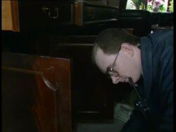 Home burglarized Stock Footage