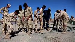 CLEAN : US troops train Iraqi forces in key bridging skills News Clip