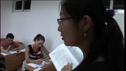 Foreign opera singers leearn to perform in Mandarin News Clip