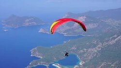Enjoy the paragliding in Oludeniz. Stock Footage