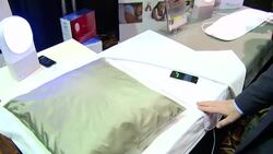 VOICED : El mundo de la electronica va a Las Vegas News Clip