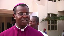 Hundreds at funeral of fearless writer who bowed to no political pressure News Clip