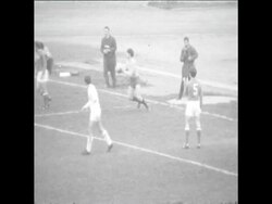 SYND 30 3 73 FOOTBALL MATCH BETWEEN USSR AND BULGARIA News Clip