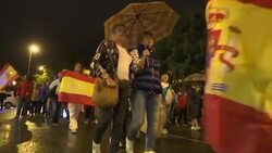 Pro Spanish unity march in Barcelona as deadline looms Instructional Video