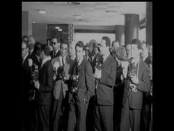 CAN168 PRINCE RAINER, PRINCESS GRACE AND CHILDREN POSE FOR PHOTOGRAPHERS IN LISBON Instructional Video