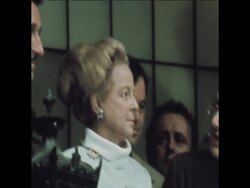 SYND 4 5 73 WIFE OF FORMER ATTORNEY GENERAL MOBBED BY NEWSMEN IN NEW YORK News Clip