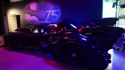 VOICED : Batman cumple 75 anos News Clip