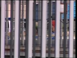 Israel releases 250 Palestinian prisoners, incl. female prisoners Instructional Video