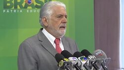 CLEAN : Rousseff will tear apart impeachment case chief of staff News Clip