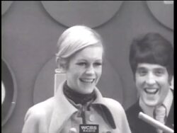 Students, Twiggy, Premiere News Clip