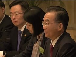 Wen arrives for talks with Solana, Human Rights Watch reax News Clip