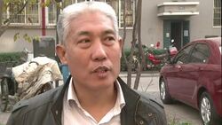 VOICED : Zapatos de 200 kg, terapeuticos News Clip