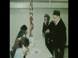 SYND 05/04/72 PEOPLE VOTING IN WISCONSIN PRIMARY ELECTIONS News Clip