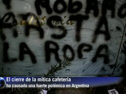 VOICED: Cierre del famoso cafe Richmond de Buenos Aires News Clip