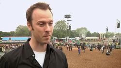 Unseasonal British weather wreaks havoc on Hard Rock Calling festival site News Clip