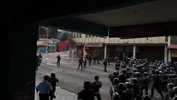 CLEAN : Clashes erupt in western Venezuela News Clip