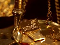 CU R/F View gold of weight scale with gold ingots / Hanau, Hesse, Germany Stock Footage
