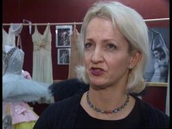 ENTERTAINMENT DAILY: ENT1- FONTEYN AUCTION News Clip