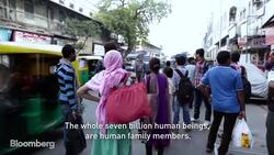 Steven Soderbergh: The Point of Helping People News Clip