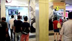 CLEAN : Residents of Kuala Lumpu withdraw Sterling after Brexit vote News Clip