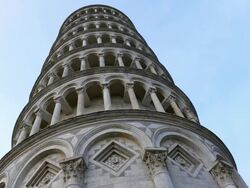 MS LA Shot of Leaning Tower of Pisa / Pisa, Tuscany, Italy Stock Footage
